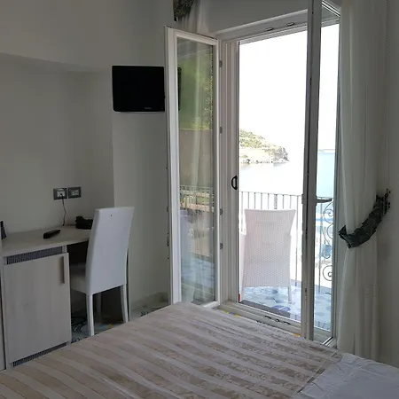 达玛丽亚酒店 伊斯基亚