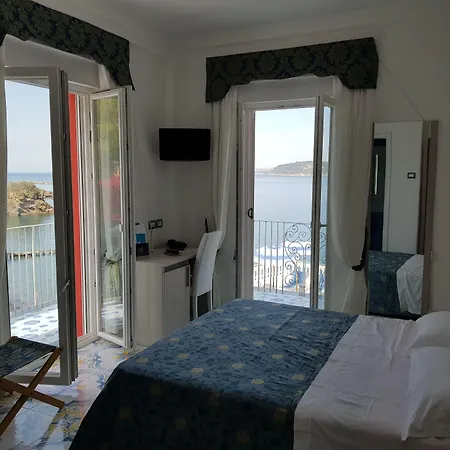 达玛丽亚酒店 伊斯基亚